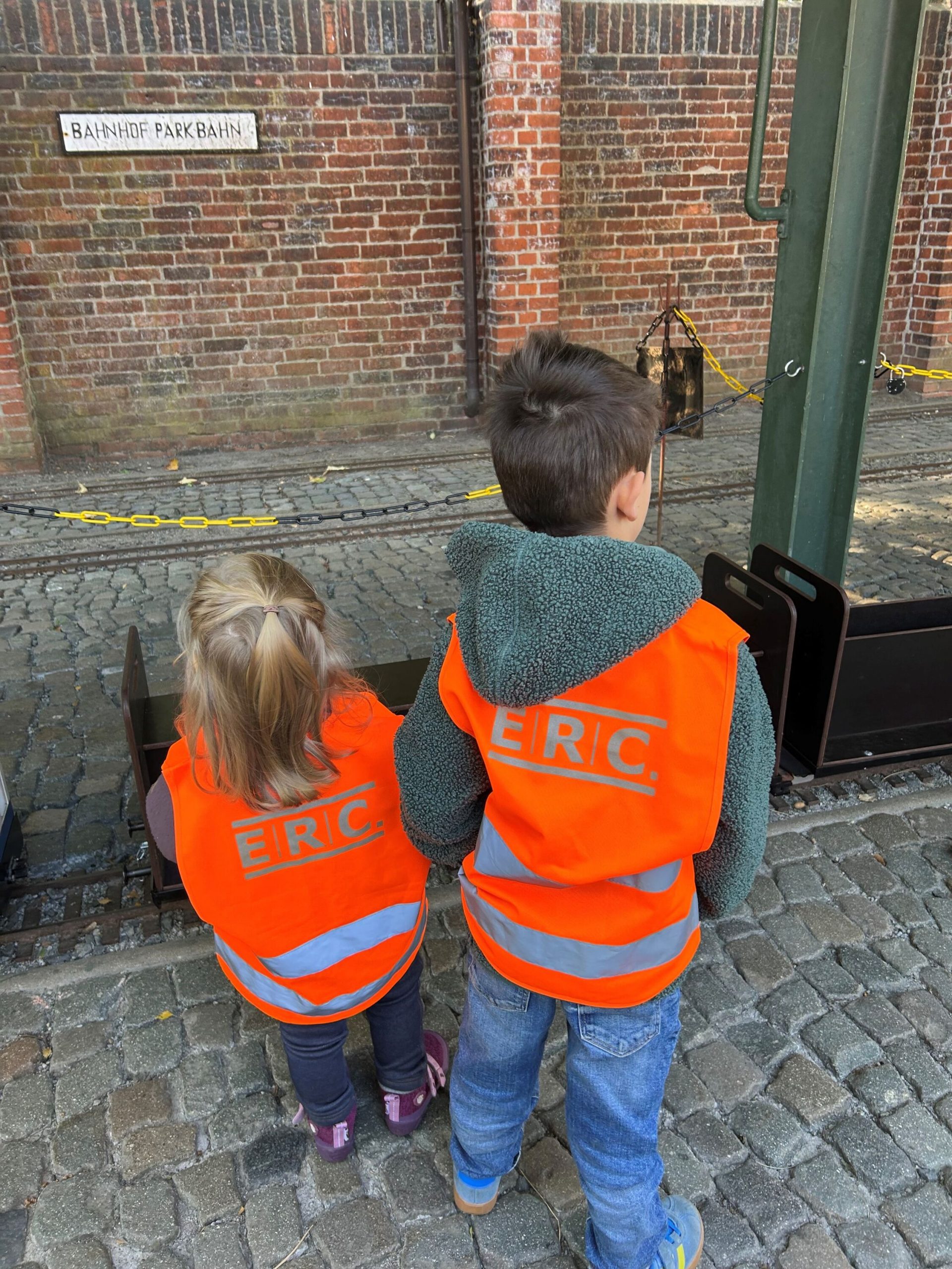 🦺 Mit ERC. sicher durch die dunkle Jahreszeit! 🦺